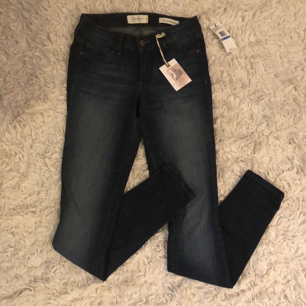 Never Worn Jessica Simpson KissMeSuperSkinny Jeans